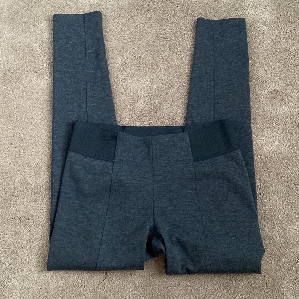 Simply Vera Vera Wang dark gray thick leggings/pull on pants
